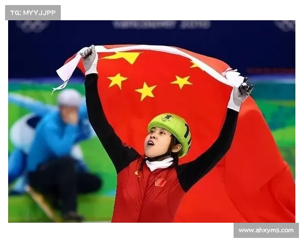 王濛孙杨跨界挑战足球赛强强对决 打破体育界次元壁引发热议 王濛孙杨跨界挑战足球赛强强对决 打破体育界次元壁引发热议